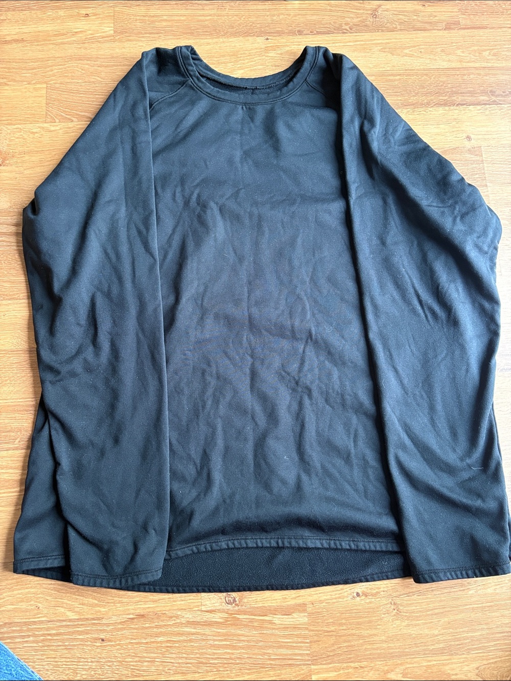 Men's Black Long-Sleeve Crewneck Shirt — Essential Everyday Top